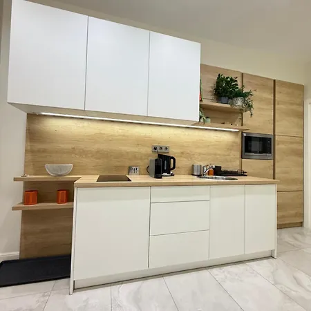 Stylish Comfy W Balcony In Downtown * بودابست