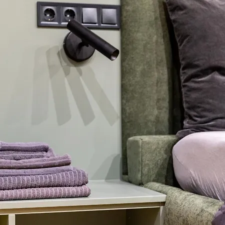 Stylish Comfy W Balcony In Downtown شقة