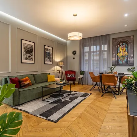 Stylish Comfy W Balcony In Downtown شقة