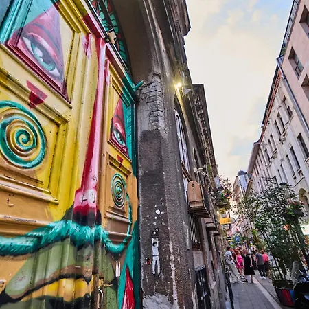 Stylish Comfy W Balcony In Downtown Appartamento