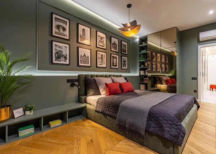 Stylish Comfy W Balcony In Downtown Appartement
